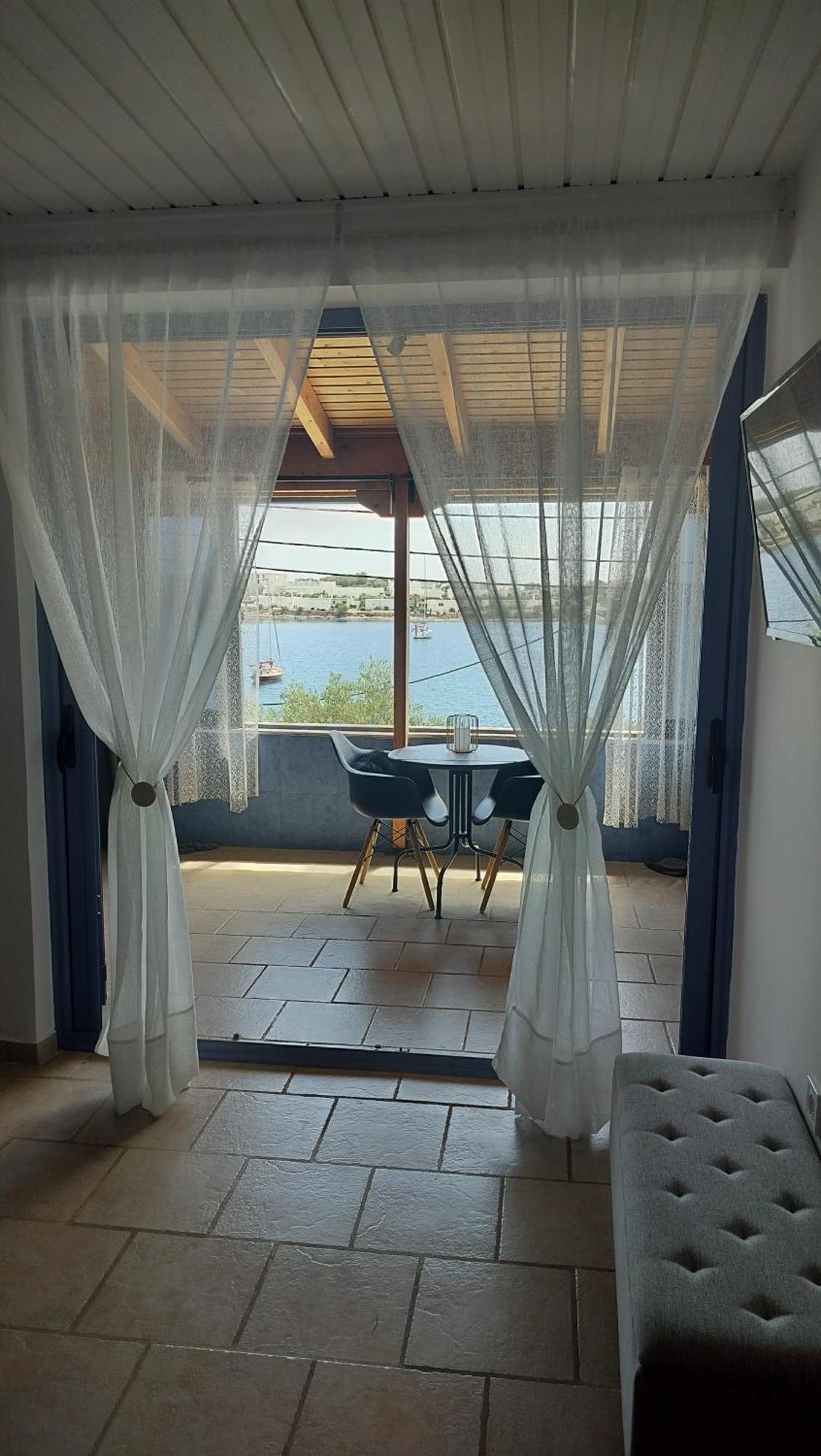 Cap Sounion Seafront Apartment - Adults Only Bagian luar foto