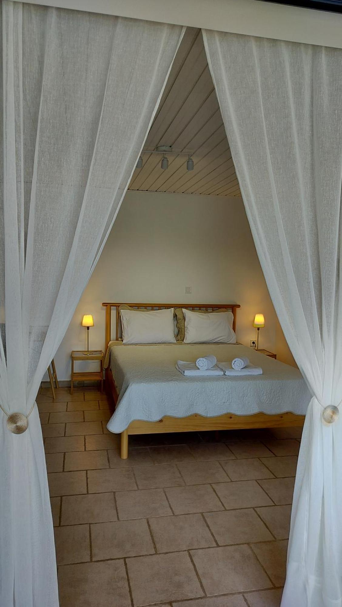 Cap Sounion Seafront Apartment - Adults Only Bagian luar foto