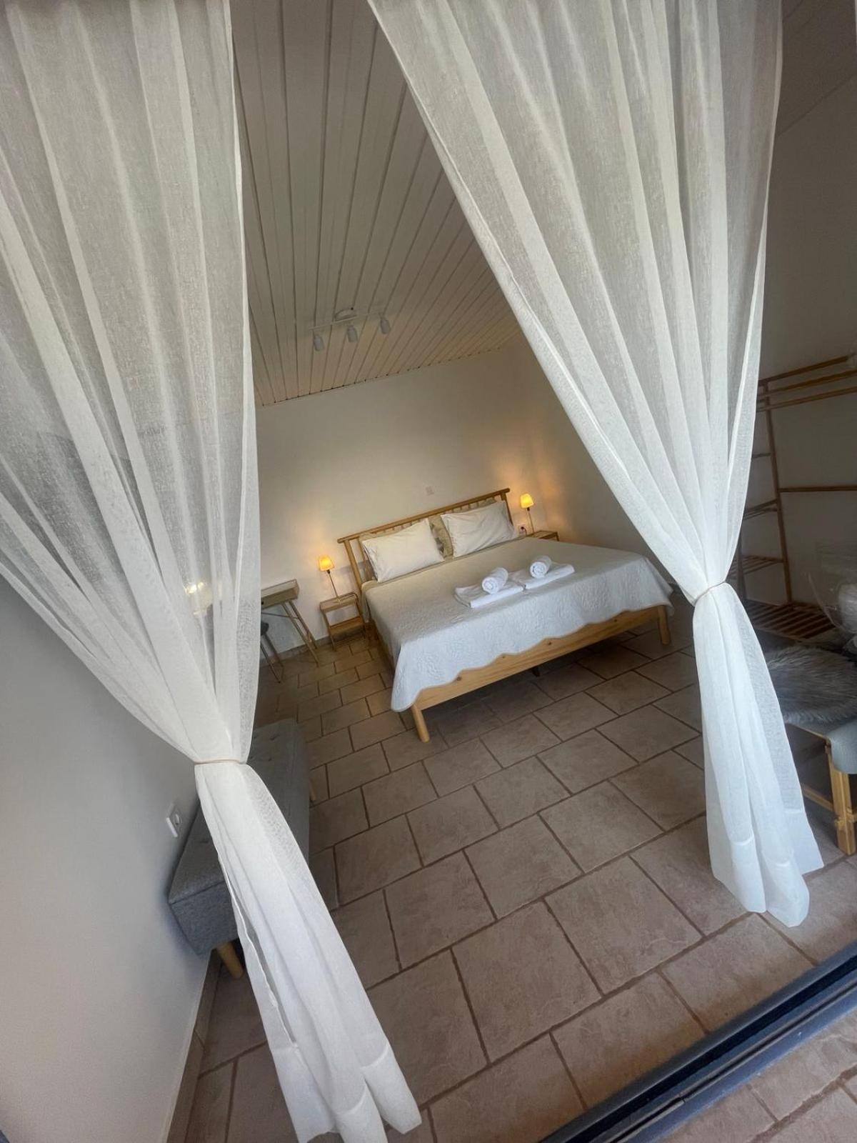 Cap Sounion Seafront Apartment - Adults Only Bagian luar foto