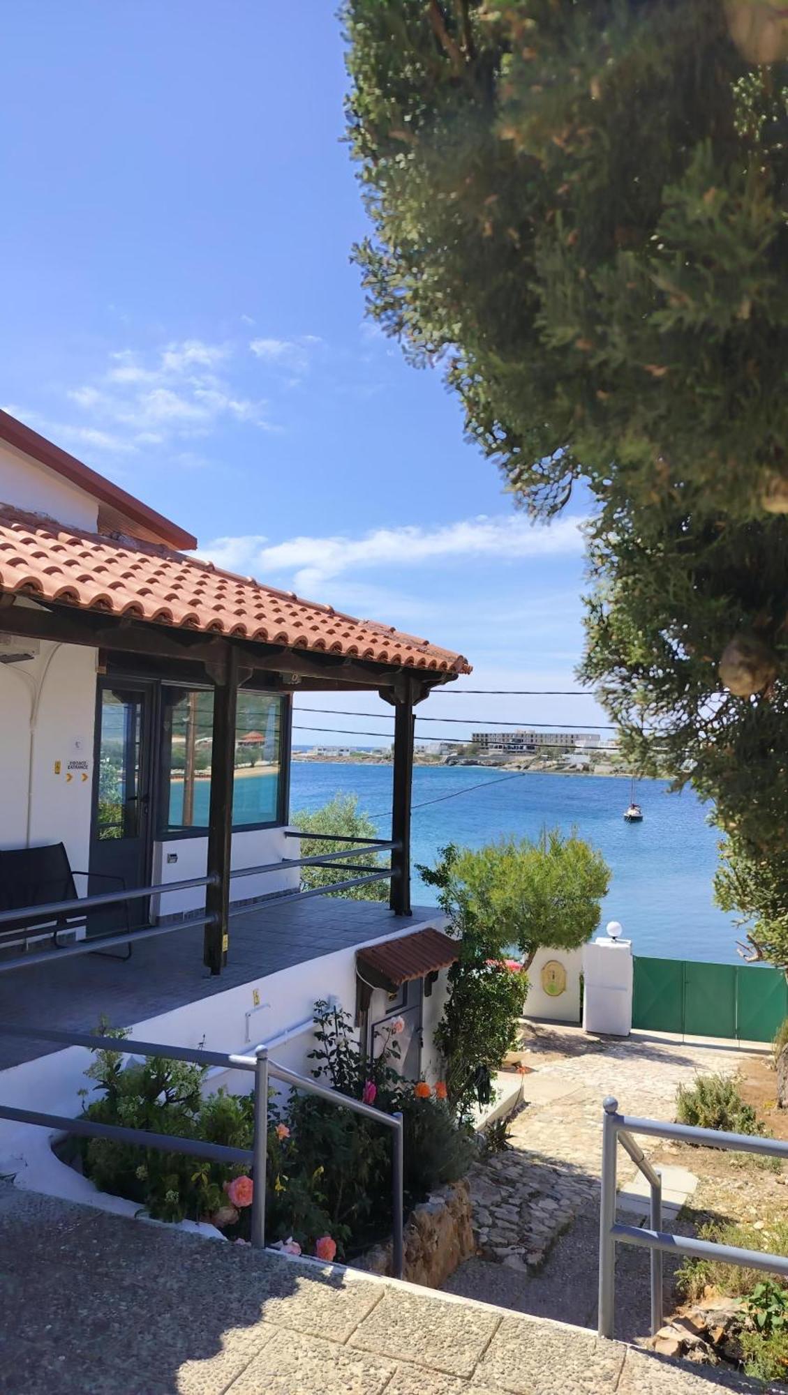 Cap Sounion Seafront Apartment - Adults Only Bagian luar foto
